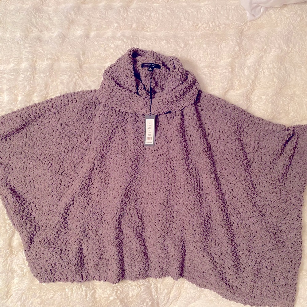 Romeo & Juliet Couture Poncho